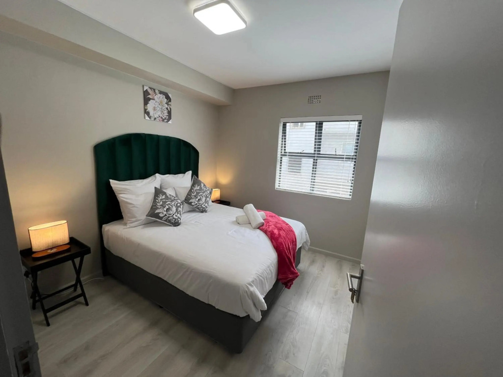 Woodys N Brooks Luxurious Apartments 11