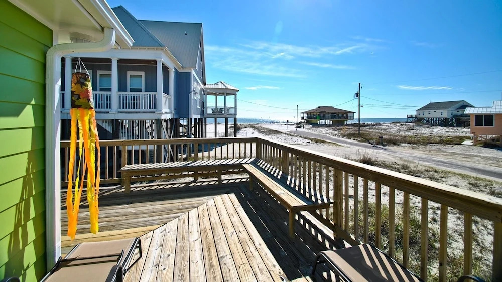 Seafari - 106 Portier Ct