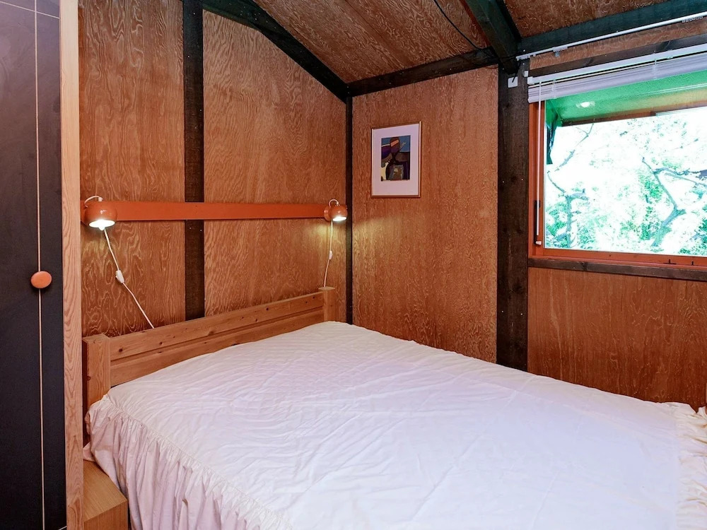 Pleasant Holiday Home in Hals near Sea