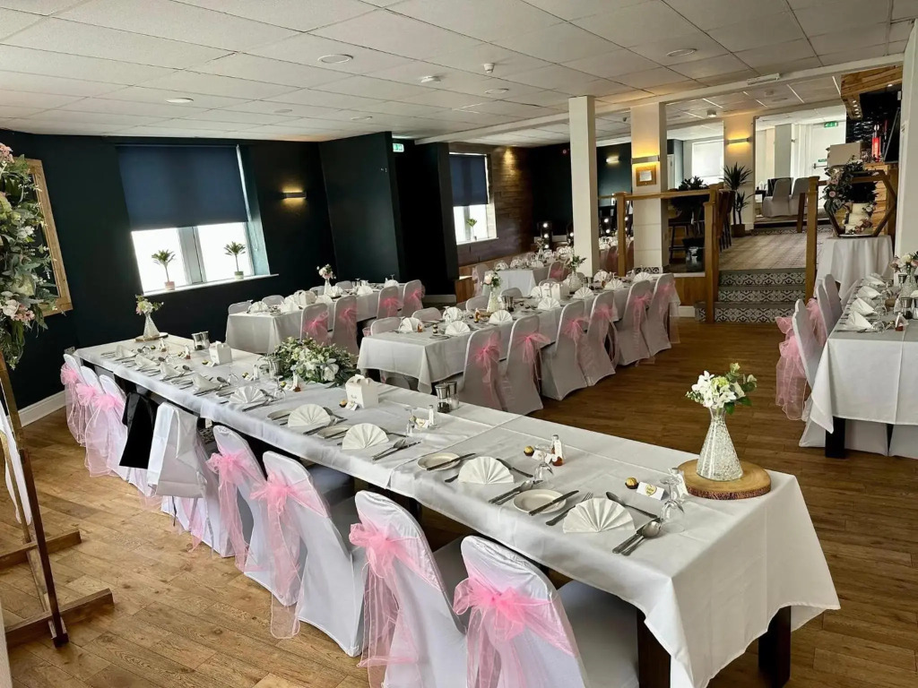 Waverley Hotel