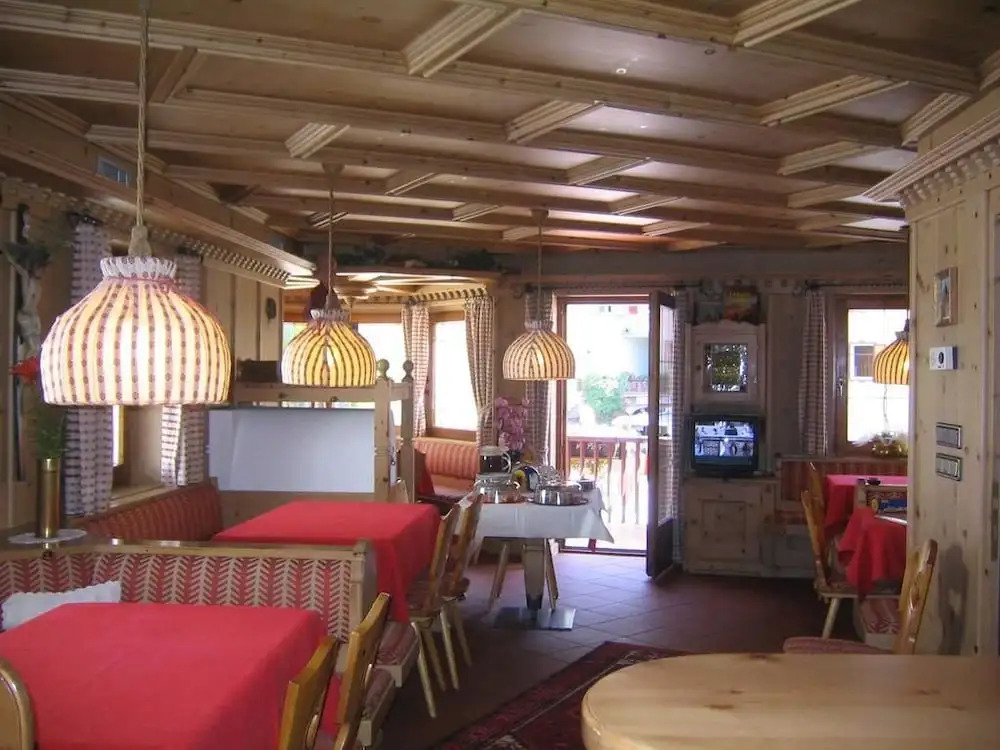 Borcanela Apartments