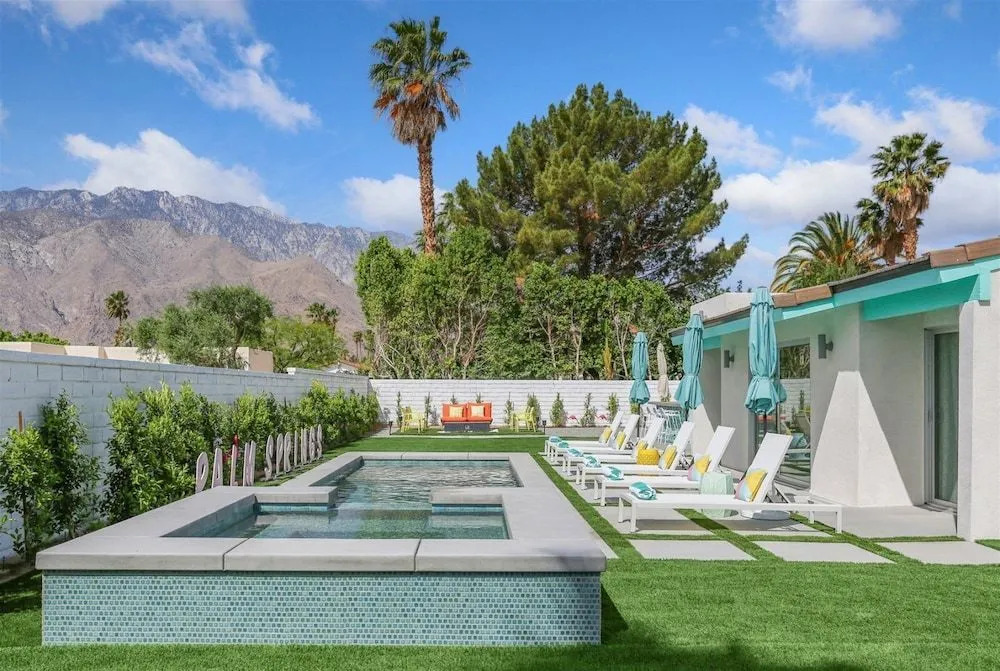 Caliente Oasis