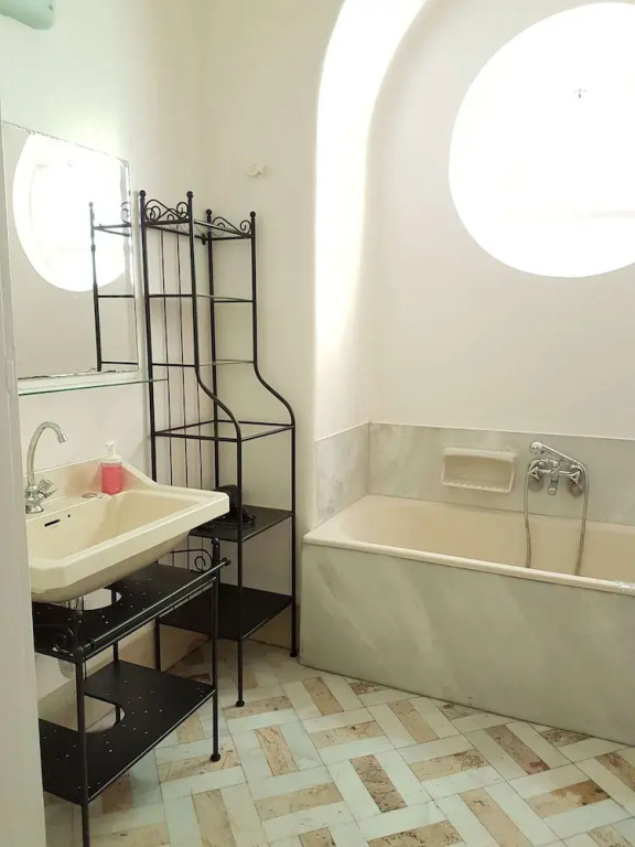Erra - Taupe - Athens Center,140m²,4 BD,2 BATH