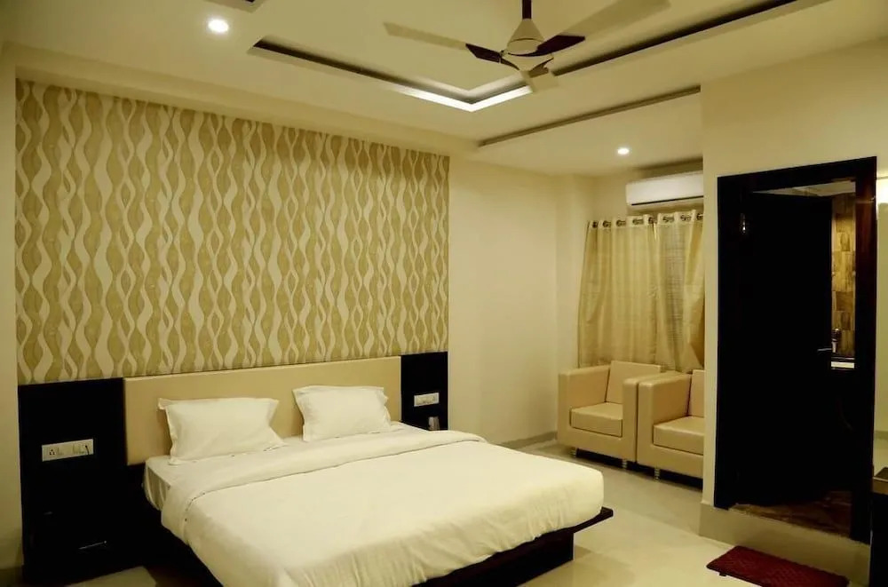 Hotel Kamad Giri