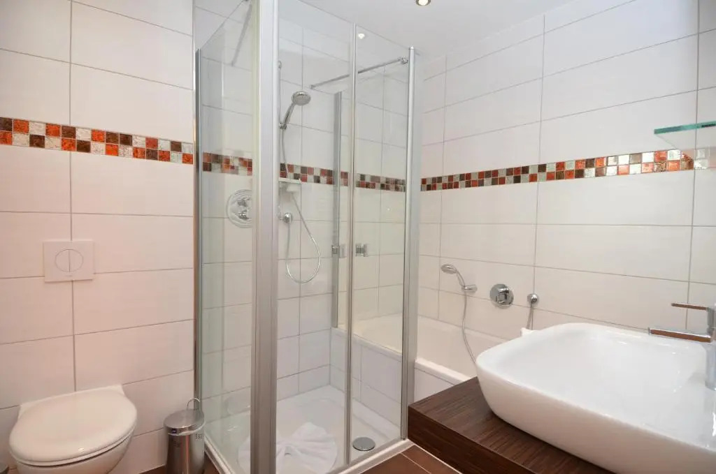 strandnahe FeWo mit 2 Schlafzimmern und Terrasse, Residenz Margarete, Binz