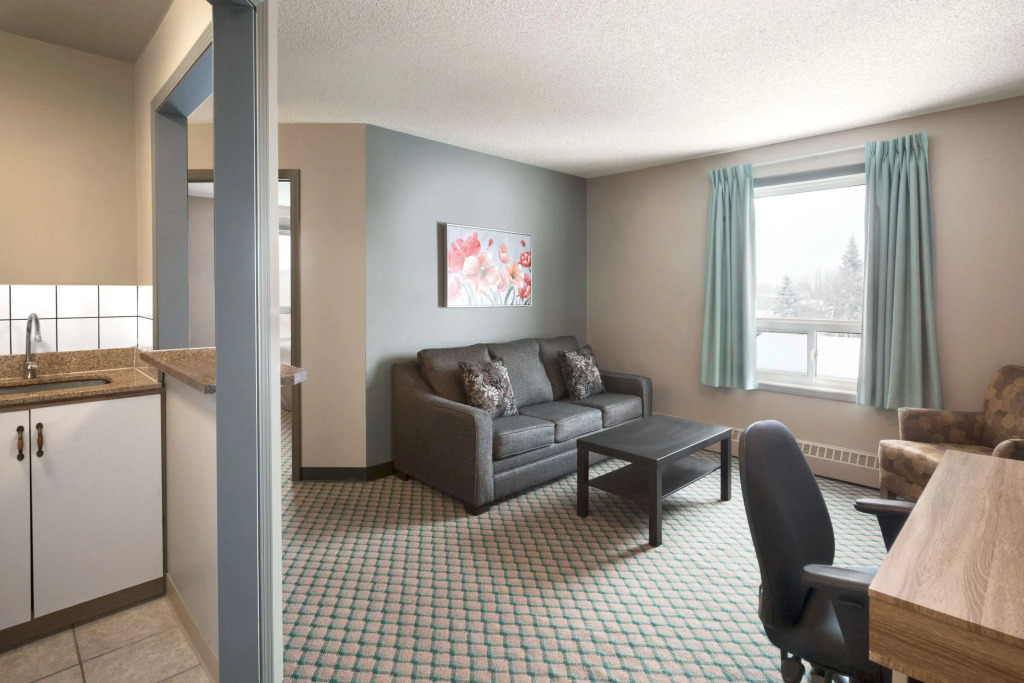 Travelodge by Wyndham Edmonton Airport