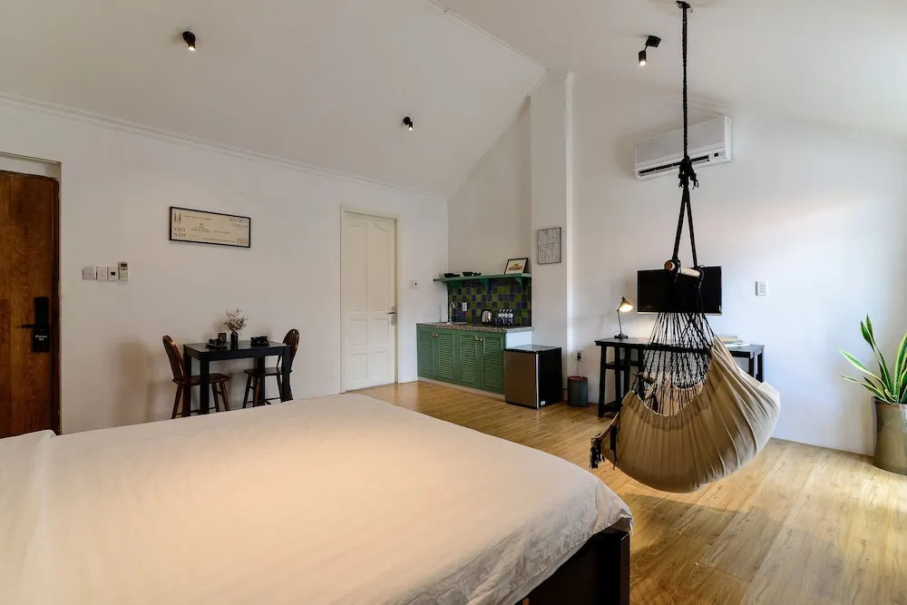 The Hut Boutique Hotel-Notre Dame