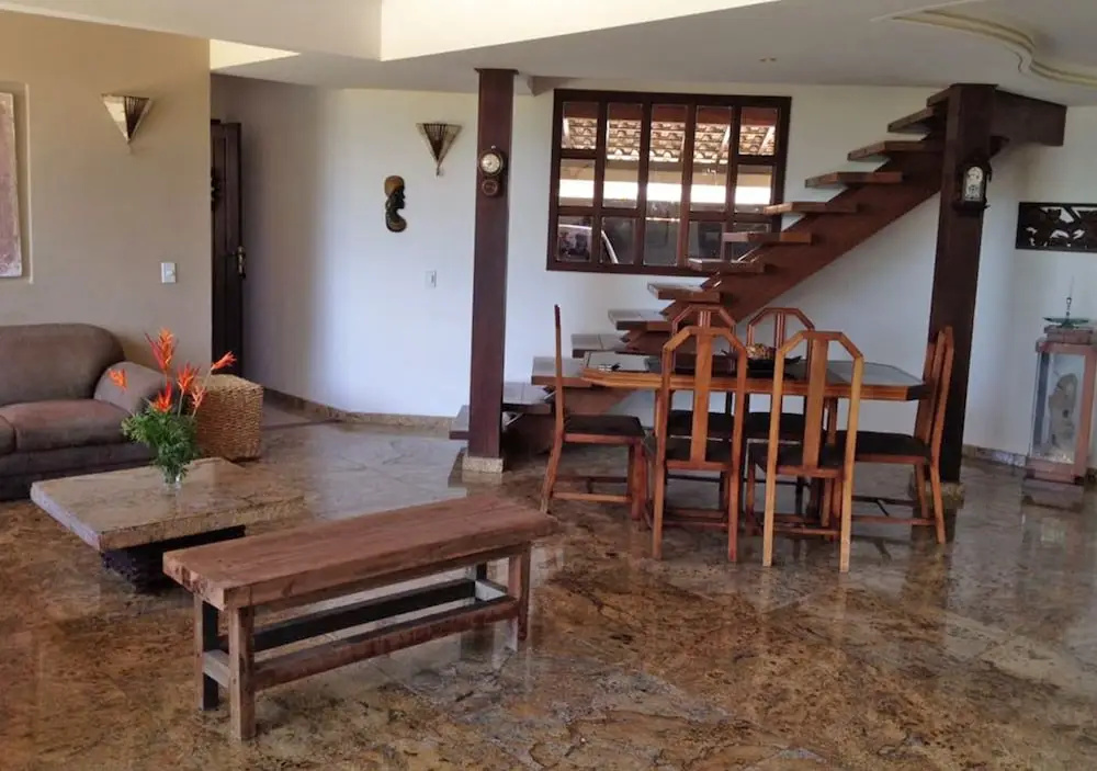 Casa na Praia de Taperapuan com piscina vista Mar