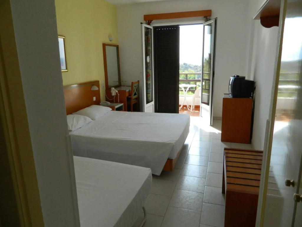 Hotel Glicorisa Beach