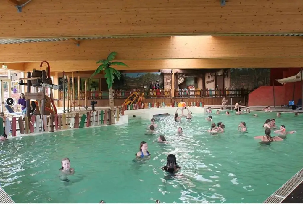 zen-bungalow NO 2 met sauna en hottub