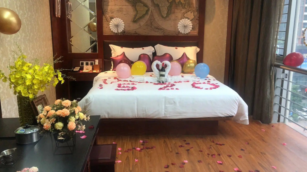 James Joyce Coffetel·Guangzhou Shangxiajiu Hualin International Jade City