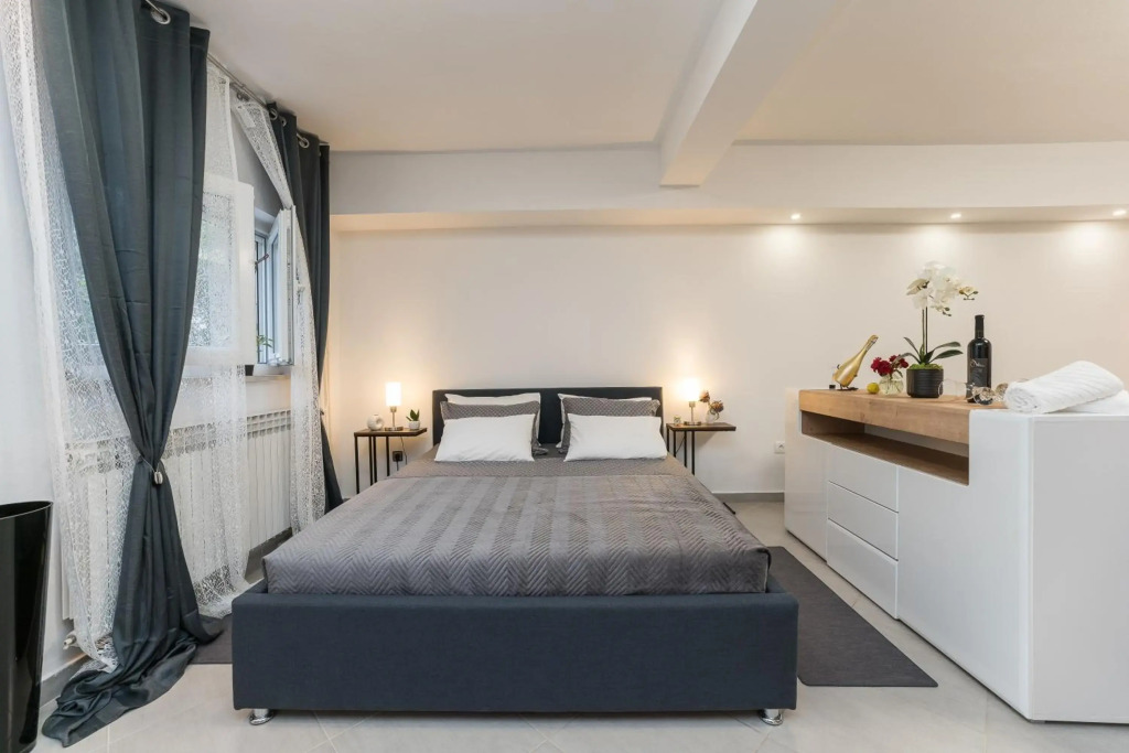 Studio Apartman Mirakul