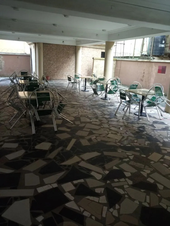 Pulville Boulevard Hotel