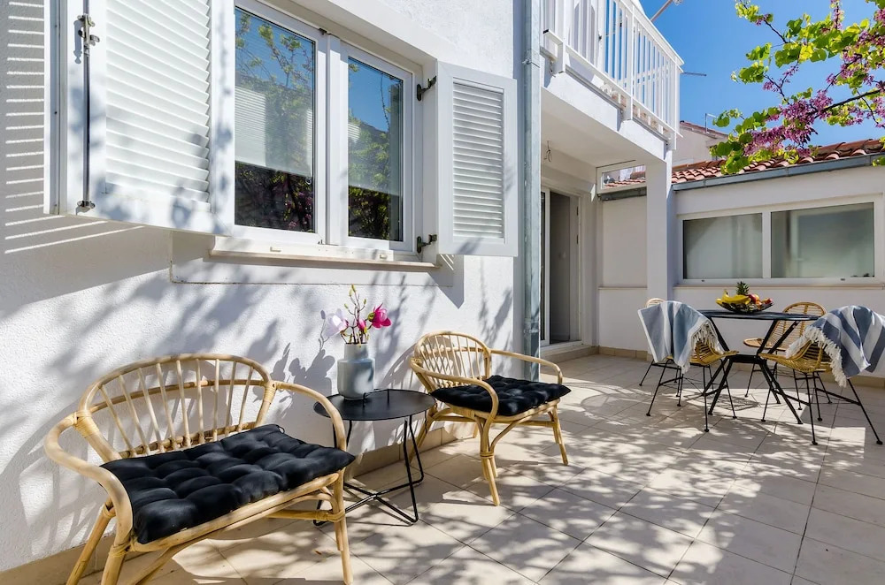 Apartment Sea Shell