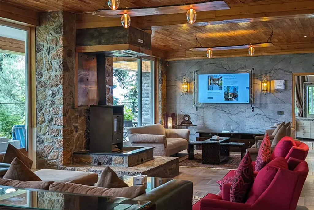 Alpine Hotel  Nathiagali