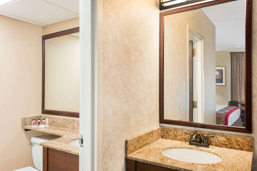 Ramada Plaza by Wyndham Portland