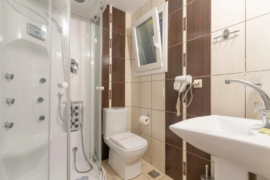 Foteini Apartment Walk to Beach Wifi Car Not Required - 2618