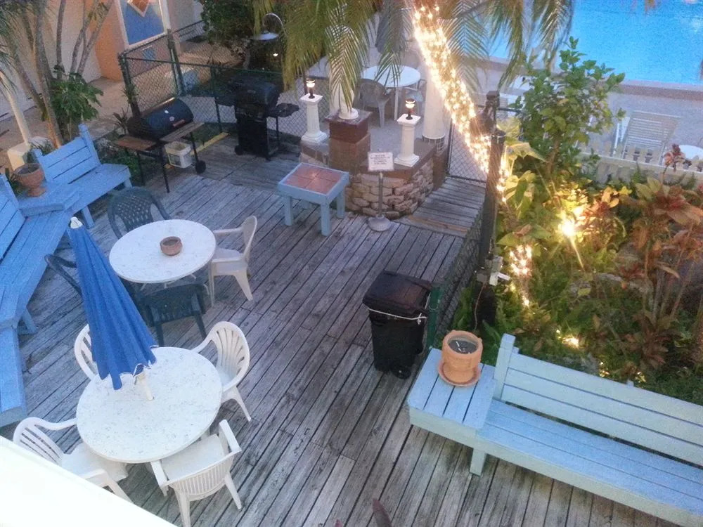 Island House Resort Hotel