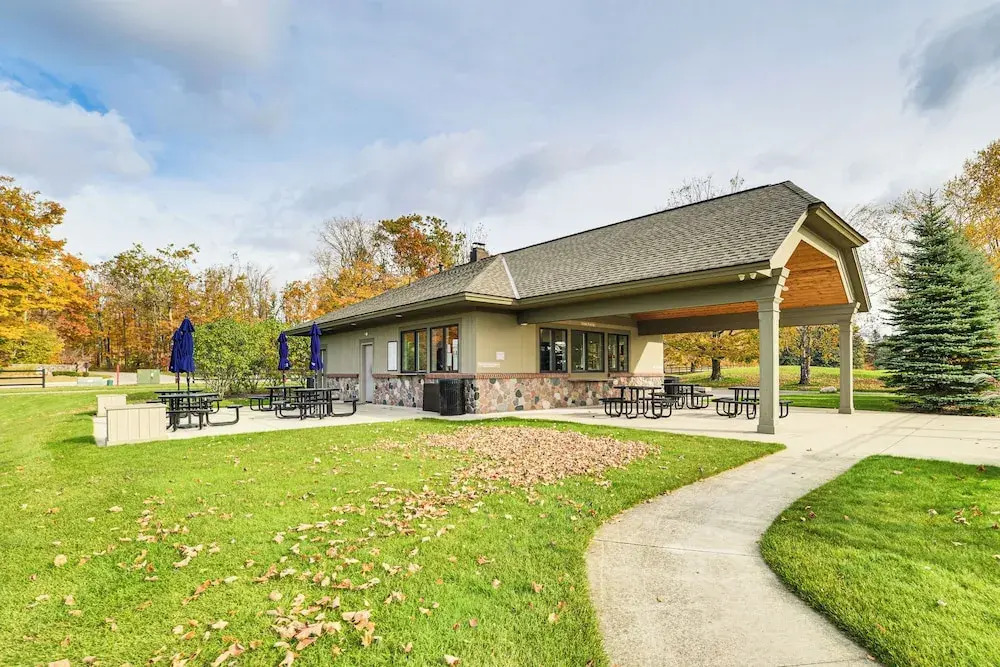 5 Mi to Main St Harbor Springs: Scenic Sanctuary