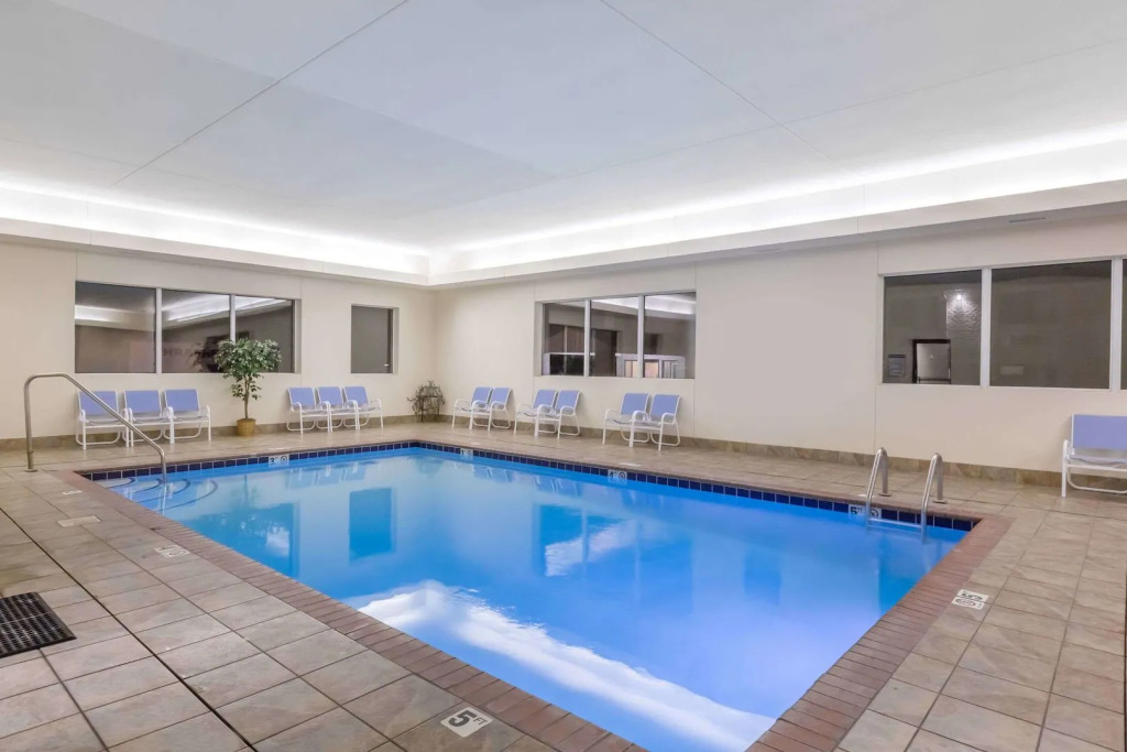 Reston Inn & Suites