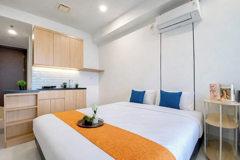 Enjoy Living Studio Apartment At Saffron Noble Next To Mall