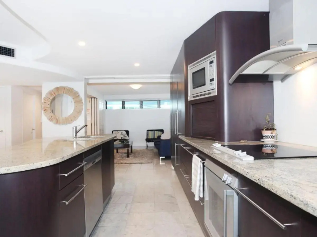 Sirocco 202 by G1 Holidays - Two Bedroom Beachfront Apartment in Sirocco Resort