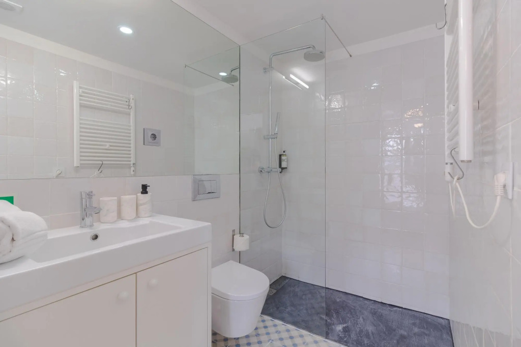 Tower 4T in Oporto With 1 Bathrooms