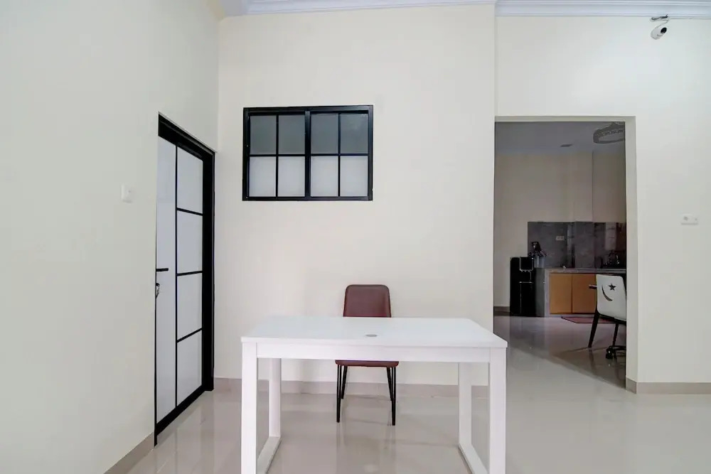 OYO 94758 Kamila House