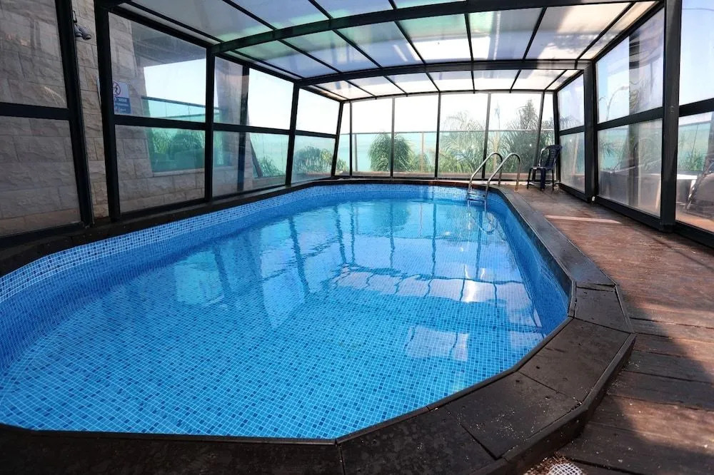 the royal lake views