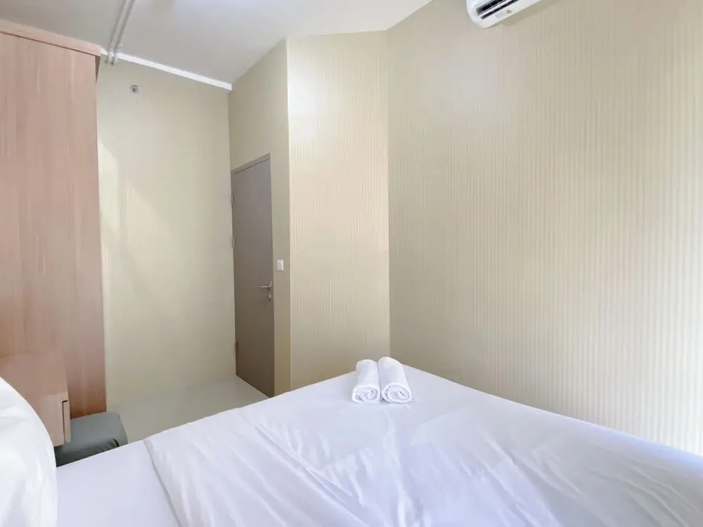 Minimalist And Enjoy Living 1Br Vasanta Innopark Apartment