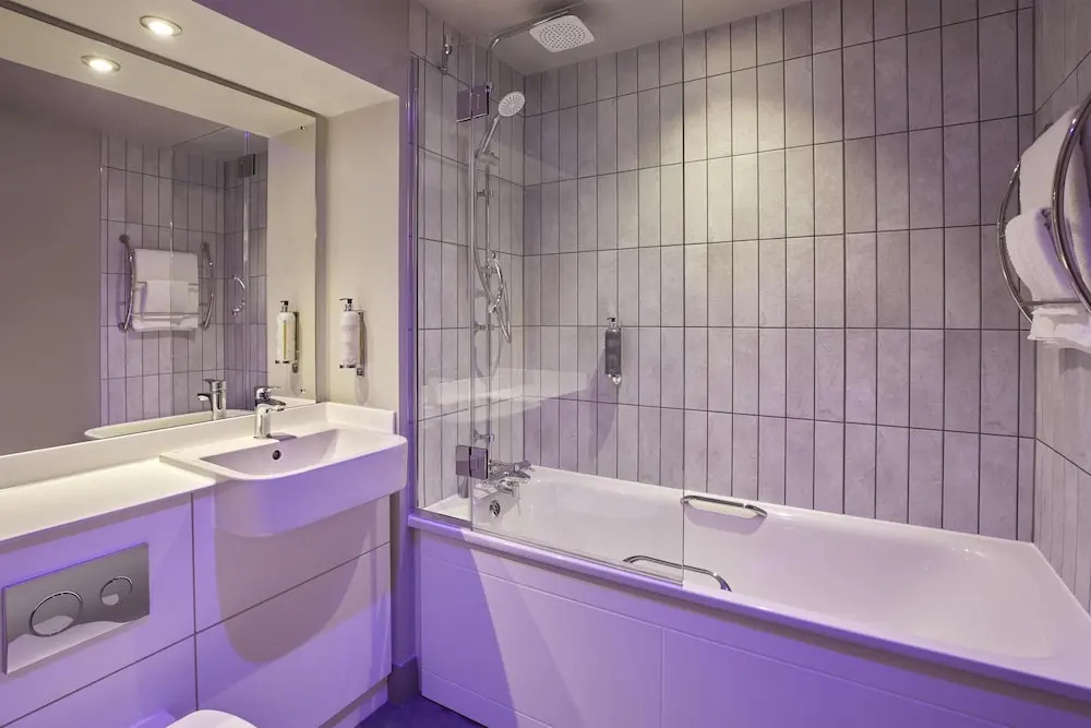Premier Inn Cardiff Cc Queen Street