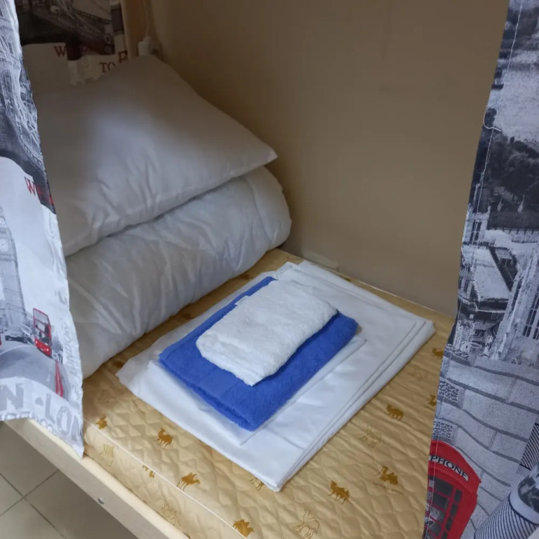 Vhostel25