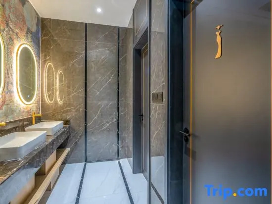 Yachne Light Luxury Hotel
