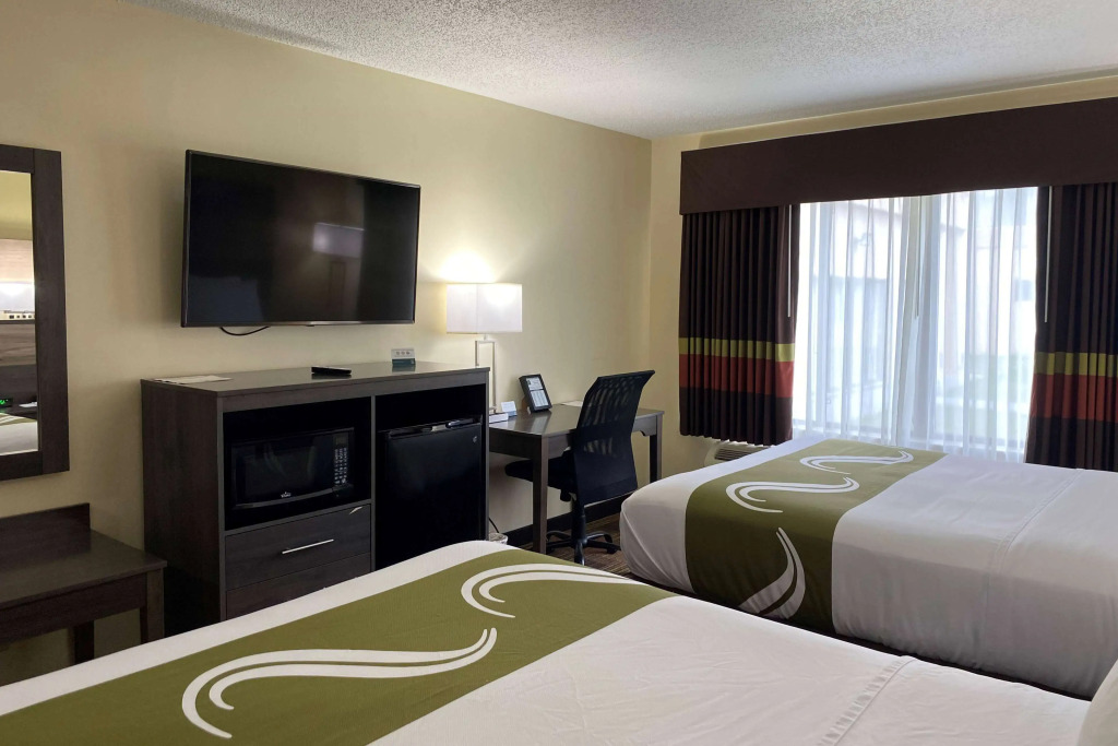 AmericInn by Wyndham Fort Atkinson