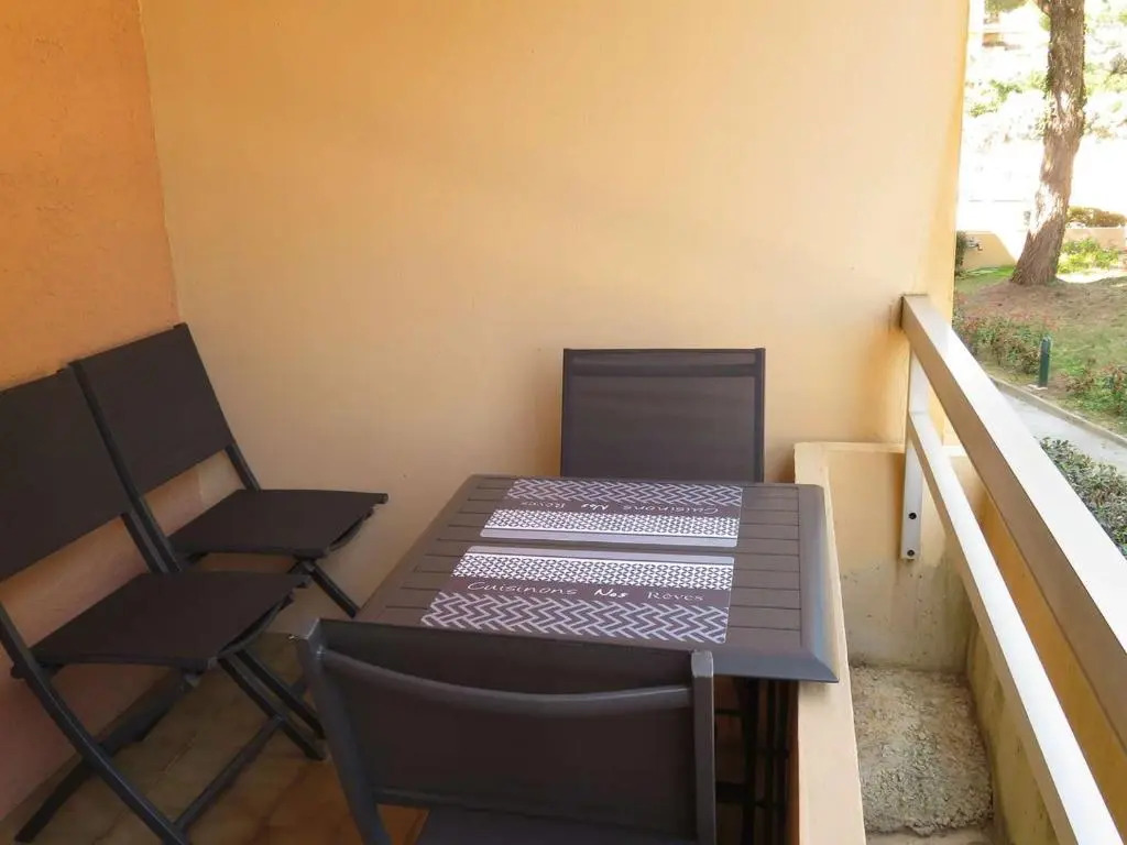 Appartement Bormes-les-Mimosas, 2 pièces, 4 personnes - FR-1-610-58