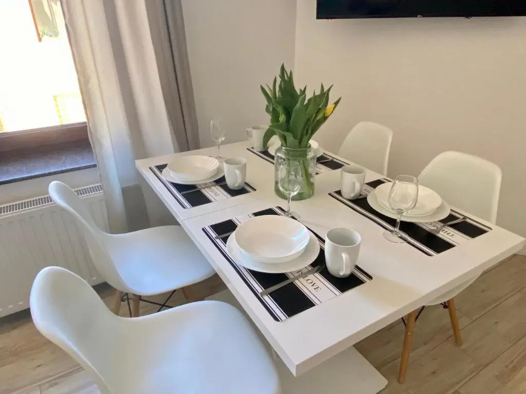 Apartamenty Bałtyckie - Grand Baltic - WIFI, Klimatyzacja, Sala Zabaw, Taras wypoczynkowy, centrum Ustki