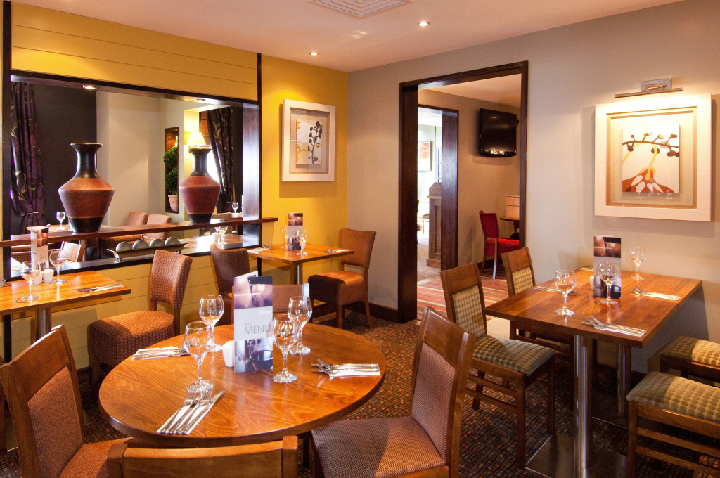 Premier Inn Sunbury - Kempton Park