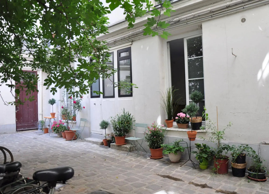 Artisan Lofts courtyard Opéra