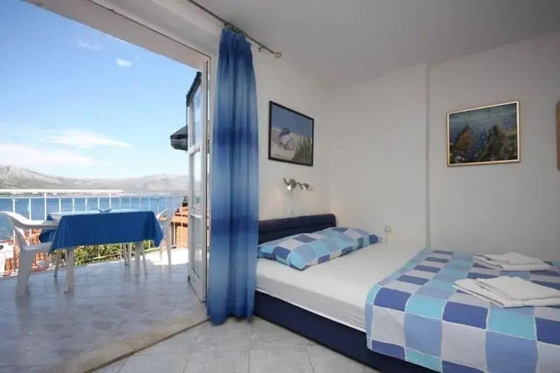 Studio Apartment Vedran Blu