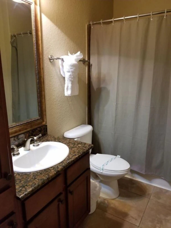 Beautiful Renovated 3 Bedroom 3 Bath Condo In Bella Piazza Resort
