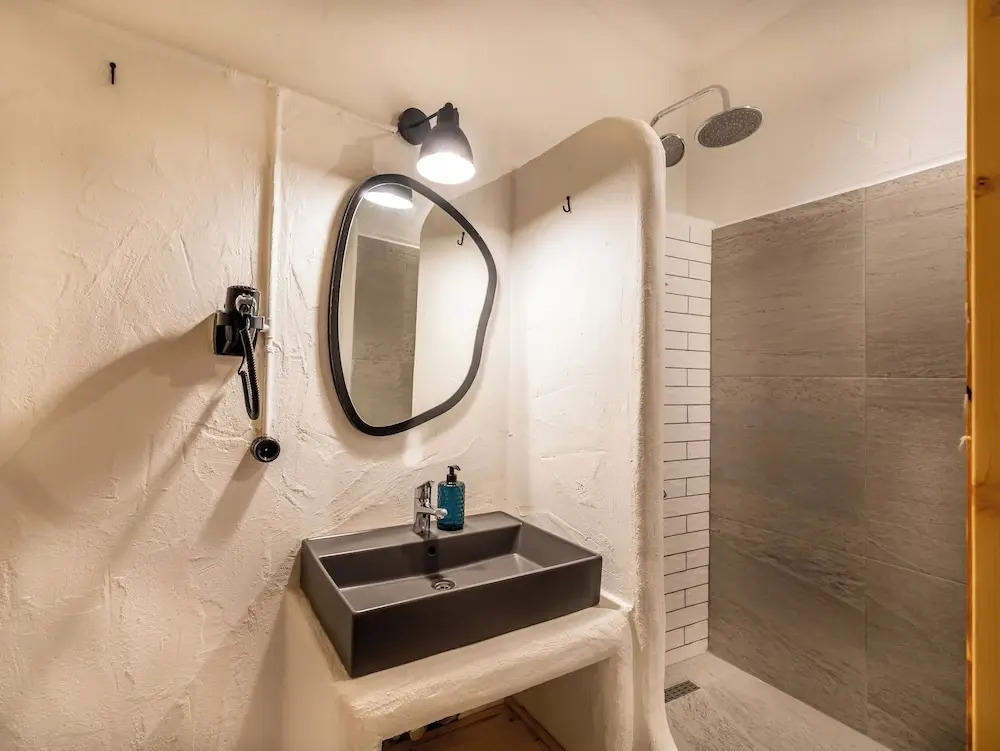 Miloz Rooms