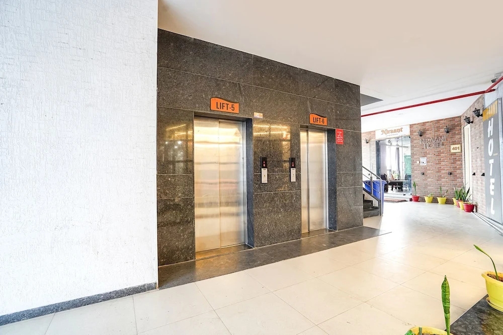 Fabhotel Niraant
