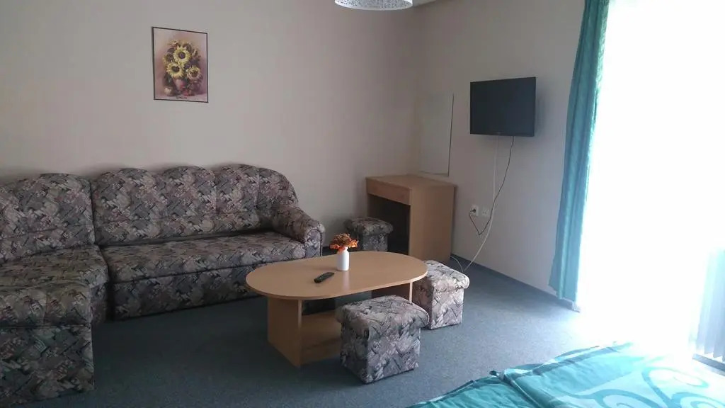 Platán Apartmanház