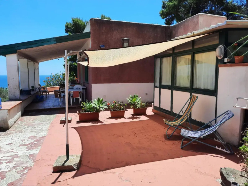 UsticaTour Apartments and Villas
