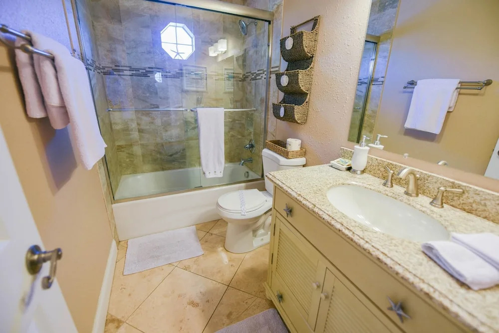 Pineapple Key Apartment 4