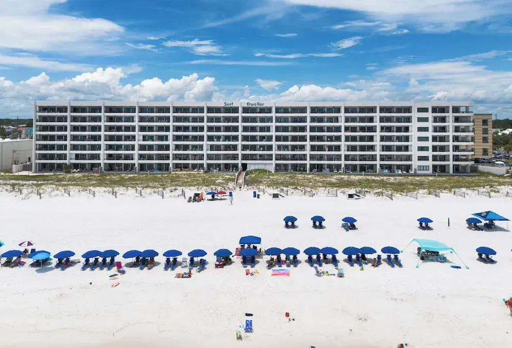 Surf Dweller 405 - Emerald Beach Hide Away