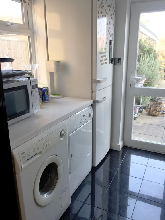 Comfortable 2 Bedroom House in Oxford