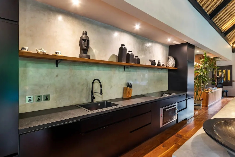 Villa Wolfe by Villa Finder