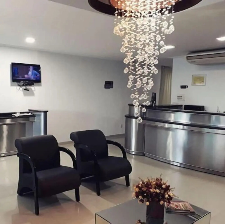 Augustos Hotel