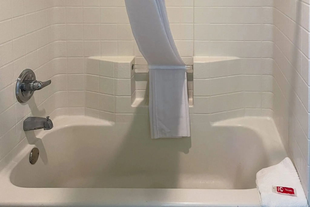 Econo Lodge Inn & Suites Sweetwater I-20